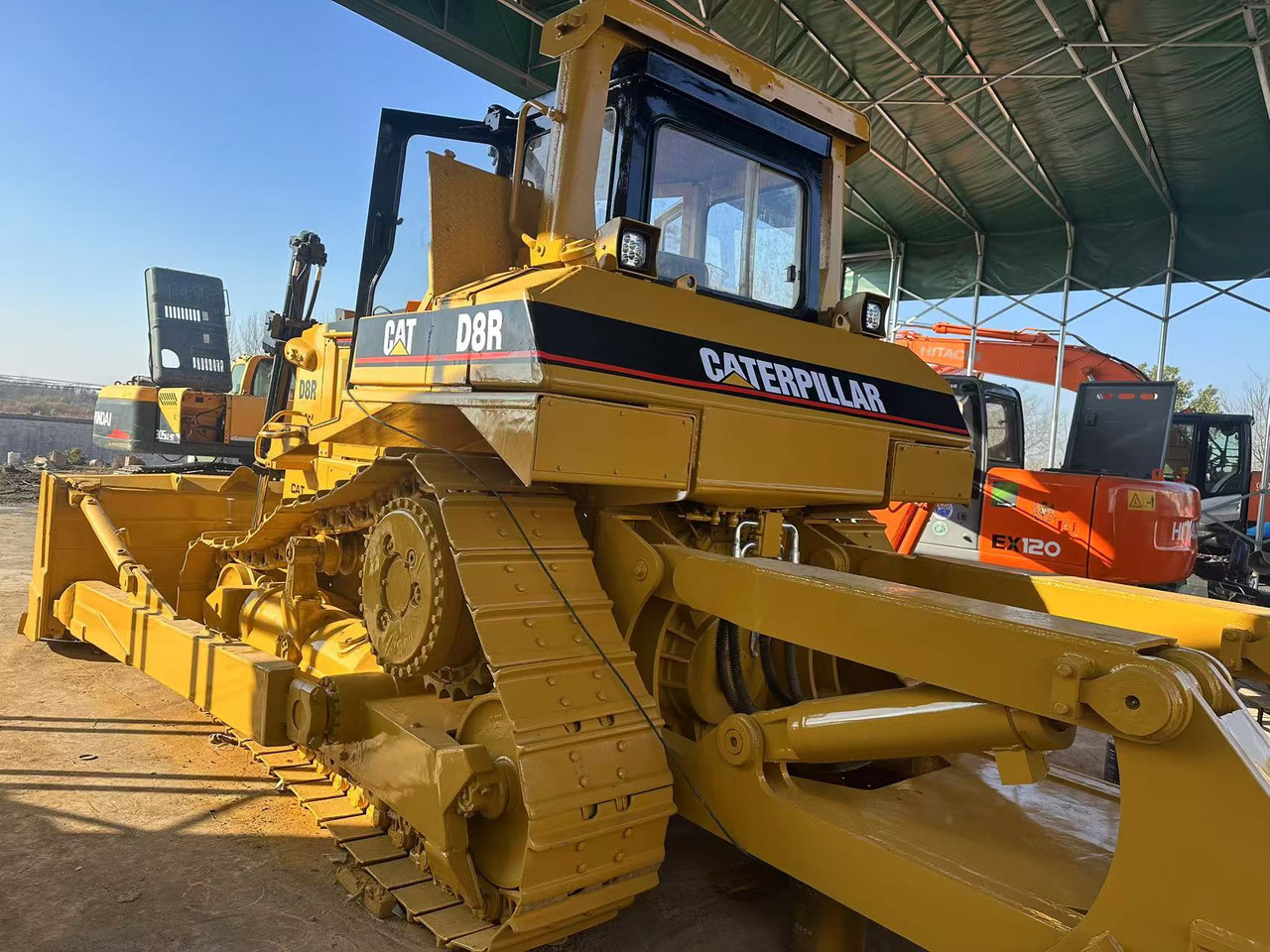 CATERPILLAR Used Bulldozer D8R Hotsale D6R D7G - מכונת בנייה: תמונה 4 CATERPILLAR Used Bulldozer D8R Hotsale D6R D7G - מכונת בנייה: תמונה 4