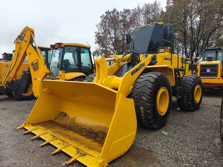 מחפרון Certified Pre-Owned Komatsu WA380-3 | Heavy-Duty Loader for Mining/ Construction - Price Negotiable! [ Copy ]: תמונה 6