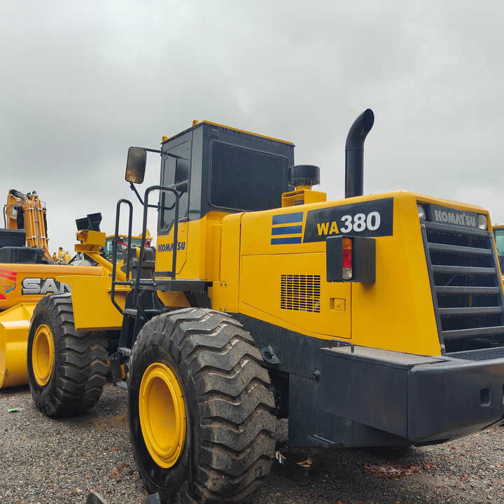 Certified Pre-Owned Komatsu WA380-3 | Heavy-Duty Loader for Mining/ Construction - Price Negotiable! - מחפרון: תמונה 1 Certified Pre-Owned Komatsu WA380-3 | Heavy-Duty Loader for Mining/ Construction - Price Negotiable! - מחפרון: תמונה 1