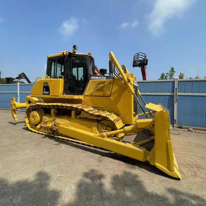 Cheap Price komatsu D65 Bulldozer with Ripper , Original Made Dozer komatsu D65 , komatsu D65p D80p D85p Bulldozer - דחפור: תמונה 1 Cheap Price komatsu D65 Bulldozer with Ripper , Original Made Dozer komatsu D65 , komatsu D65p D80p D85p Bulldozer - דחפור: תמונה 1