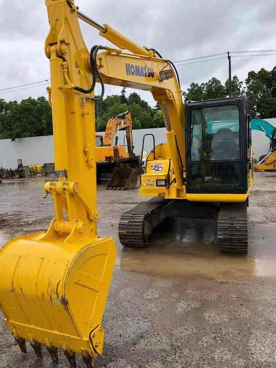 Cheap Used Komatsu PC70-8 Crawler Excavator with High Efficiency Used Heavy M achinery Komatsu PC70-8 Digger Cheap for Sale - מחפר סורק: תמונה 3 Cheap Used Komatsu PC70-8 Crawler Excavator with High Efficiency Used Heavy M achinery Komatsu PC70-8 Digger Cheap for Sale - מחפר סורק: תמונה 3
