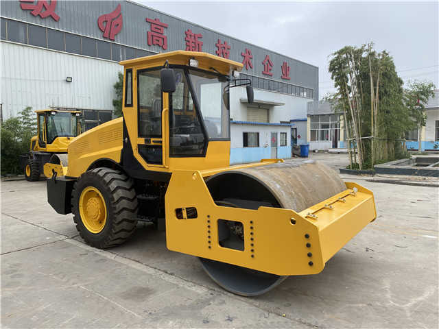 China Made Small Size Road Roller , Brand New Roller , New Compactor Machines - רולר כביש: תמונה 3 China Made Small Size Road Roller , Brand New Roller , New Compactor Machines - רולר כביש: תמונה 3