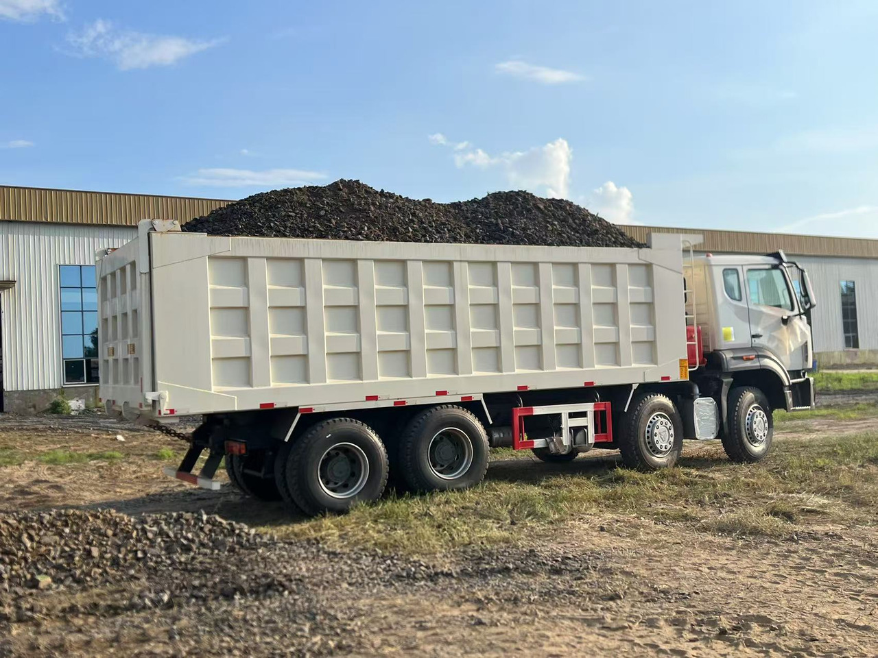HOWO Used Dump Truck8*4 6*4 - משאית: תמונה 5 HOWO Used Dump Truck8*4 6*4 - משאית: תמונה 5
