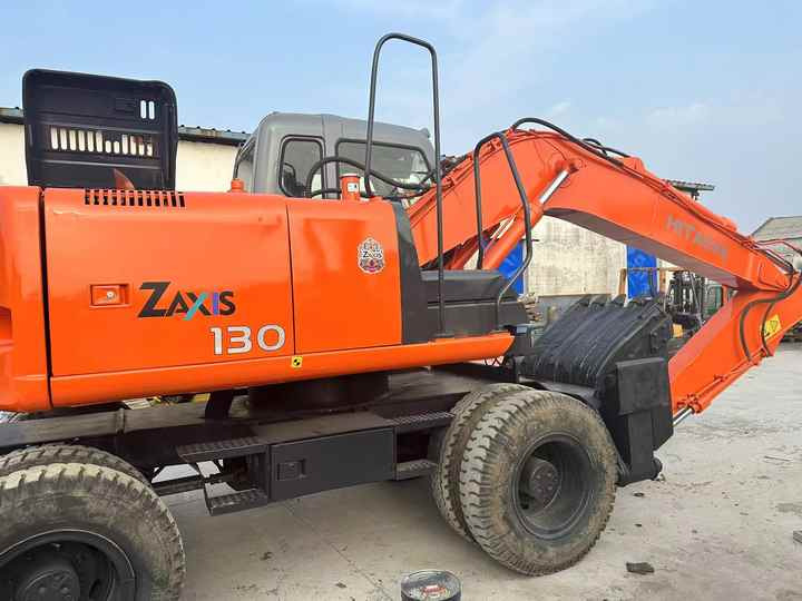 Hot Sale! Used Hitachi ZX130 Wheel Excavator |Excellent Condition| Best Price | Perfect for Construction & Road Projects - מחפר: תמונה 3 Hot Sale! Used Hitachi ZX130 Wheel Excavator |Excellent Condition| Best Price | Perfect for Construction & Road Projects - מחפר: תמונה 3