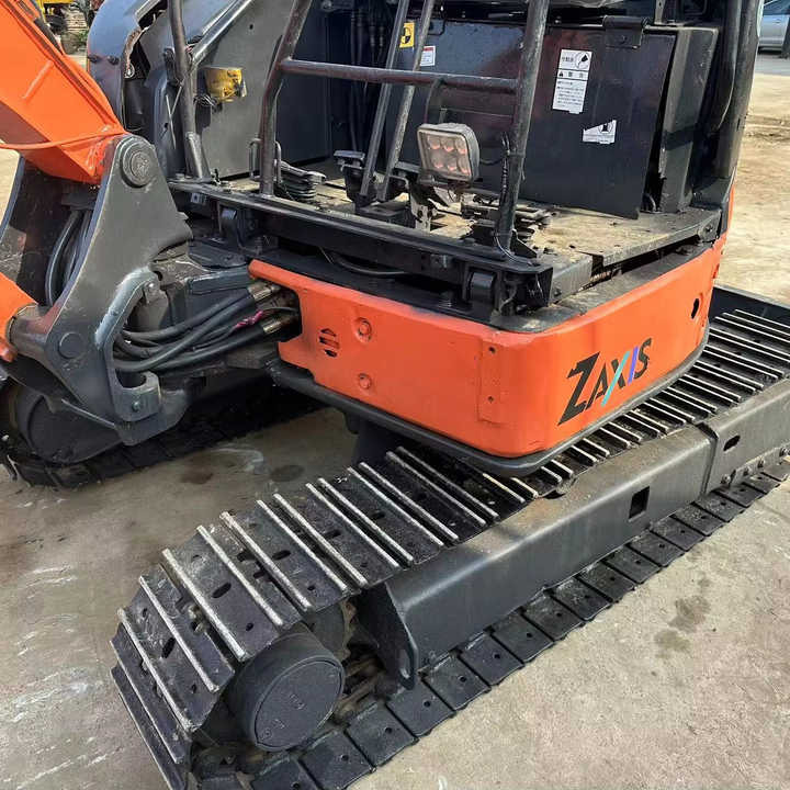 מחפר Mini 3-Ton Excavator used  Hitachi ZX30 excavator with Excellent Performance and Low Price for sale!: תמונה 1
