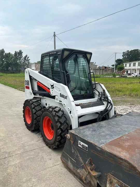 New Arrival Bobcat S160 Skid Steer Loader Available on Sale Hydraulic Type Manufacturer Anhui ZhaoMi - מעמיס גלגלים: תמונה 5 New Arrival Bobcat S160 Skid Steer Loader Available on Sale Hydraulic Type Manufacturer Anhui ZhaoMi - מעמיס גלגלים: תמונה 5