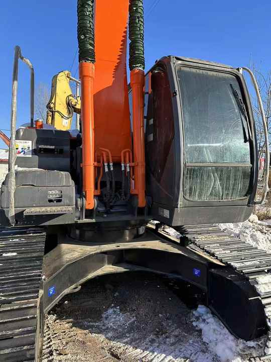 Original Japan Hitachi ZX200-3 Excavator Hitachi Excavator in Low Price for Hot Sale - מחפר סורק: תמונה 5 Original Japan Hitachi ZX200-3 Excavator Hitachi Excavator in Low Price for Hot Sale - מחפר סורק: תמונה 5