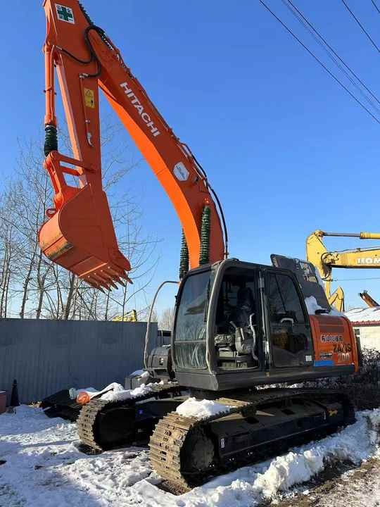 Original Japan Hitachi ZX200-3 Excavator Hitachi Excavator in Low Price for Hot Sale - מחפר סורק: תמונה 2 Original Japan Hitachi ZX200-3 Excavator Hitachi Excavator in Low Price for Hot Sale - מחפר סורק: תמונה 2