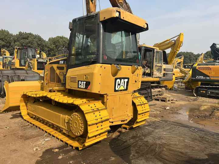Used Cat Mini Bulldozer D5k Cat Dozers - דחפור: תמונה 4 Used Cat Mini Bulldozer D5k Cat Dozers - דחפור: תמונה 4
