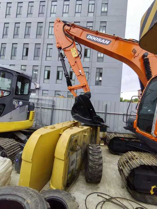 Used Digger DOOSAN DX140 Construction Machinery Construction Digger Used DOOSAN DX140 Cheap Excavator - מחפר סורק: תמונה 5 Used Digger DOOSAN DX140 Construction Machinery Construction Digger Used DOOSAN DX140 Cheap Excavator - מחפר סורק: תמונה 5