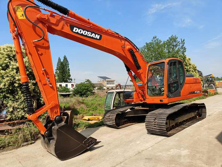 Used Doosan DX225LC Excavator | Low Hours | Heavy Duty | Global Shipping | Well-Maintained - מחפר: תמונה 5 Used Doosan DX225LC Excavator | Low Hours | Heavy Duty | Global Shipping | Well-Maintained - מחפר: תמונה 5