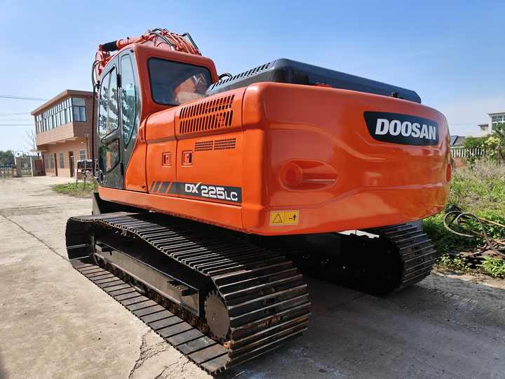 Used Doosan DX225LC Excavator | Low Hours | Heavy Duty | Global Shipping | Well-Maintained - מחפר: תמונה 2 Used Doosan DX225LC Excavator | Low Hours | Heavy Duty | Global Shipping | Well-Maintained - מחפר: תמונה 2