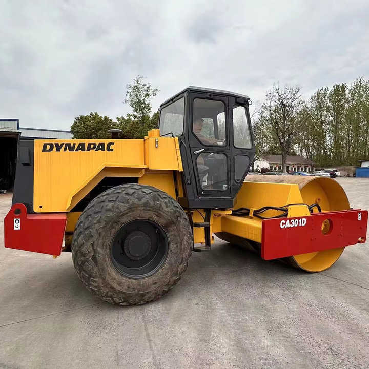Used Dynapac CA301 Vibratory Roller with Less Working Time and Superior Performance Used Dynapac 251d/301D Roller for Sale - רולר כביש: תמונה 1 Used Dynapac CA301 Vibratory Roller with Less Working Time and Superior Performance Used Dynapac 251d/301D Roller for Sale - רולר כביש: תמונה 1