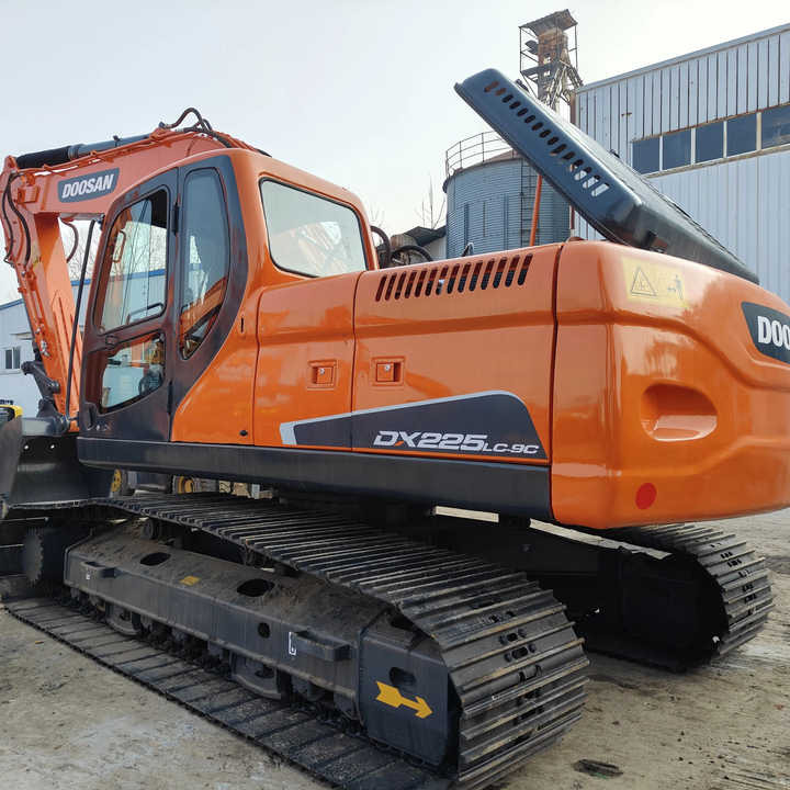 Used Excavator Doosan DX225LC-9 Excavators Mini Equipment Earth Moving Machinery Doosan Digger Excavator for Sale - מחפר סורק: תמונה 1 Used Excavator Doosan DX225LC-9 Excavators Mini Equipment Earth Moving Machinery Doosan Digger Excavator for Sale - מחפר סורק: תמונה 1