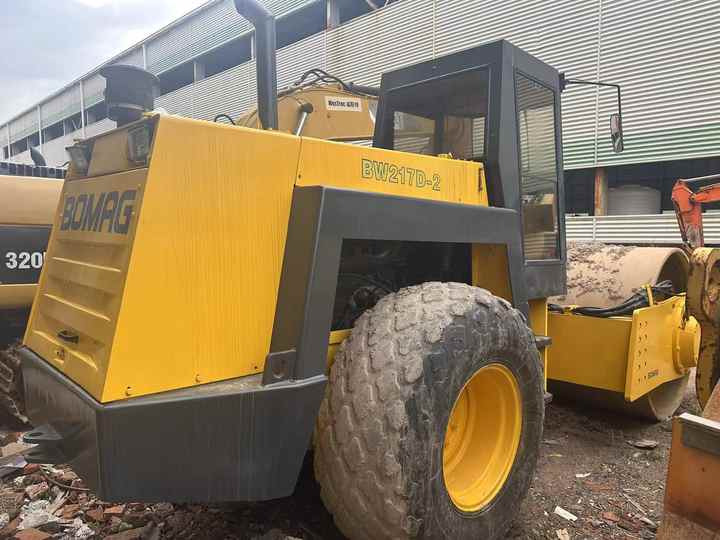 Used Heavy Construction Equipment BW217D Second Hand Road Rollers Used Machine Hot Sale - רולר כביש: תמונה 5 Used Heavy Construction Equipment BW217D Second Hand Road Rollers Used Machine Hot Sale - רולר כביש: תמונה 5