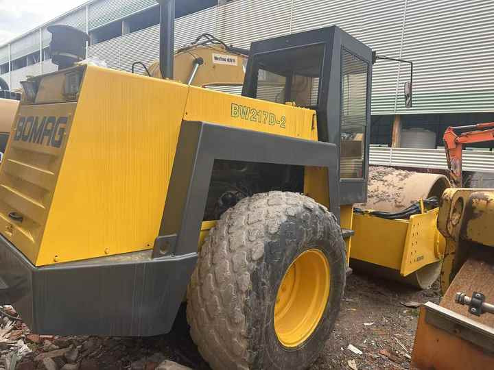 Used Heavy Construction Equipment BW217D Second Hand Road Rollers Used Machine Hot Sale - רולר כביש: תמונה 4 Used Heavy Construction Equipment BW217D Second Hand Road Rollers Used Machine Hot Sale - רולר כביש: תמונה 4