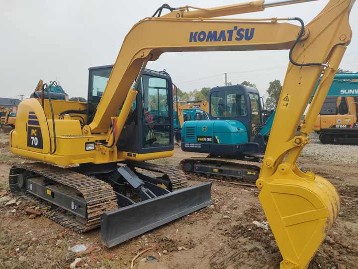 Used Heavy Machinery Komatsu PC70-8 Digger Cheap for Sale - מחפר סורק: תמונה 3 Used Heavy Machinery Komatsu PC70-8 Digger Cheap for Sale - מחפר סורק: תמונה 3