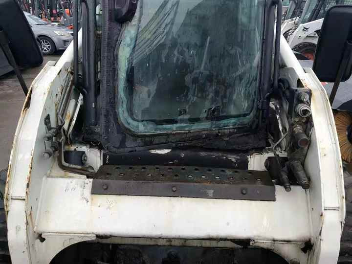 Used Small Loader Bobcat S130 S160 S185 Skid Steer Loader With Good Condition - מעמיס גלגלים: תמונה 3 Used Small Loader Bobcat S130 S160 S185 Skid Steer Loader With Good Condition - מעמיס גלגלים: תמונה 3
