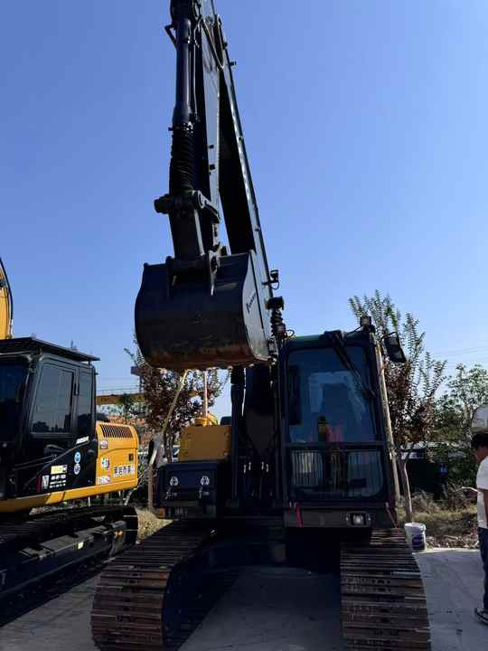 Used Volvo 14 Tonne Crawler Excavator Volvo Ec140 Excavator Good Condition Low Price Good Quality for Sale - מחפר סורק: תמונה 5 Used Volvo 14 Tonne Crawler Excavator Volvo Ec140 Excavator Good Condition Low Price Good Quality for Sale - מחפר סורק: תמונה 5