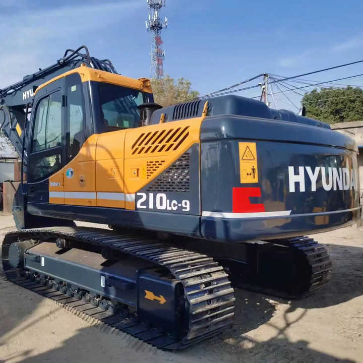 Used Wheel Excavator hyundai 210w-9 for Sale Good Condition Wheel Excavator - מחפר סורק: תמונה 4 Used Wheel Excavator hyundai 210w-9 for Sale Good Condition Wheel Excavator - מחפר סורק: תמונה 4