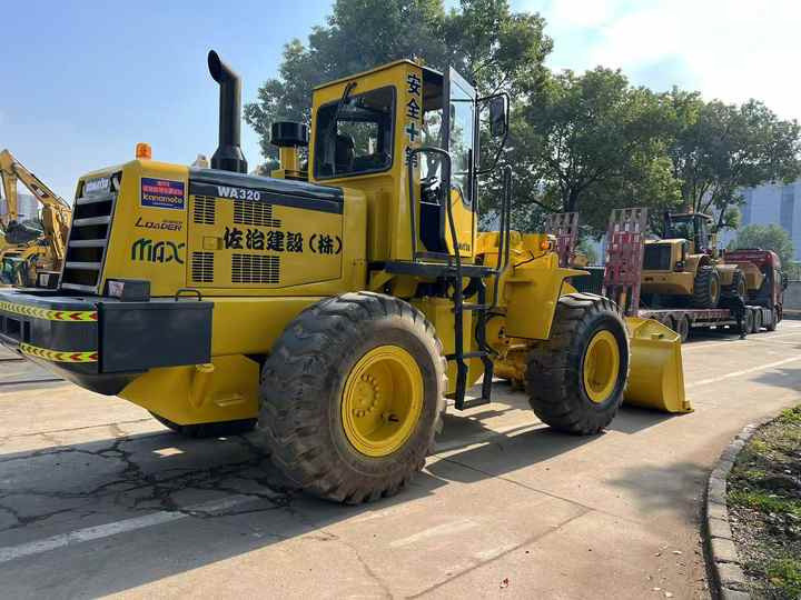 Used komatsu Wa320-3 Wheel Loader Second Hand Machine Popular Brand komatsu Hydraulic Machinery - מעמיס גלגלים: תמונה 3 Used komatsu Wa320-3 Wheel Loader Second Hand Machine Popular Brand komatsu Hydraulic Machinery - מעמיס גלגלים: תמונה 3
