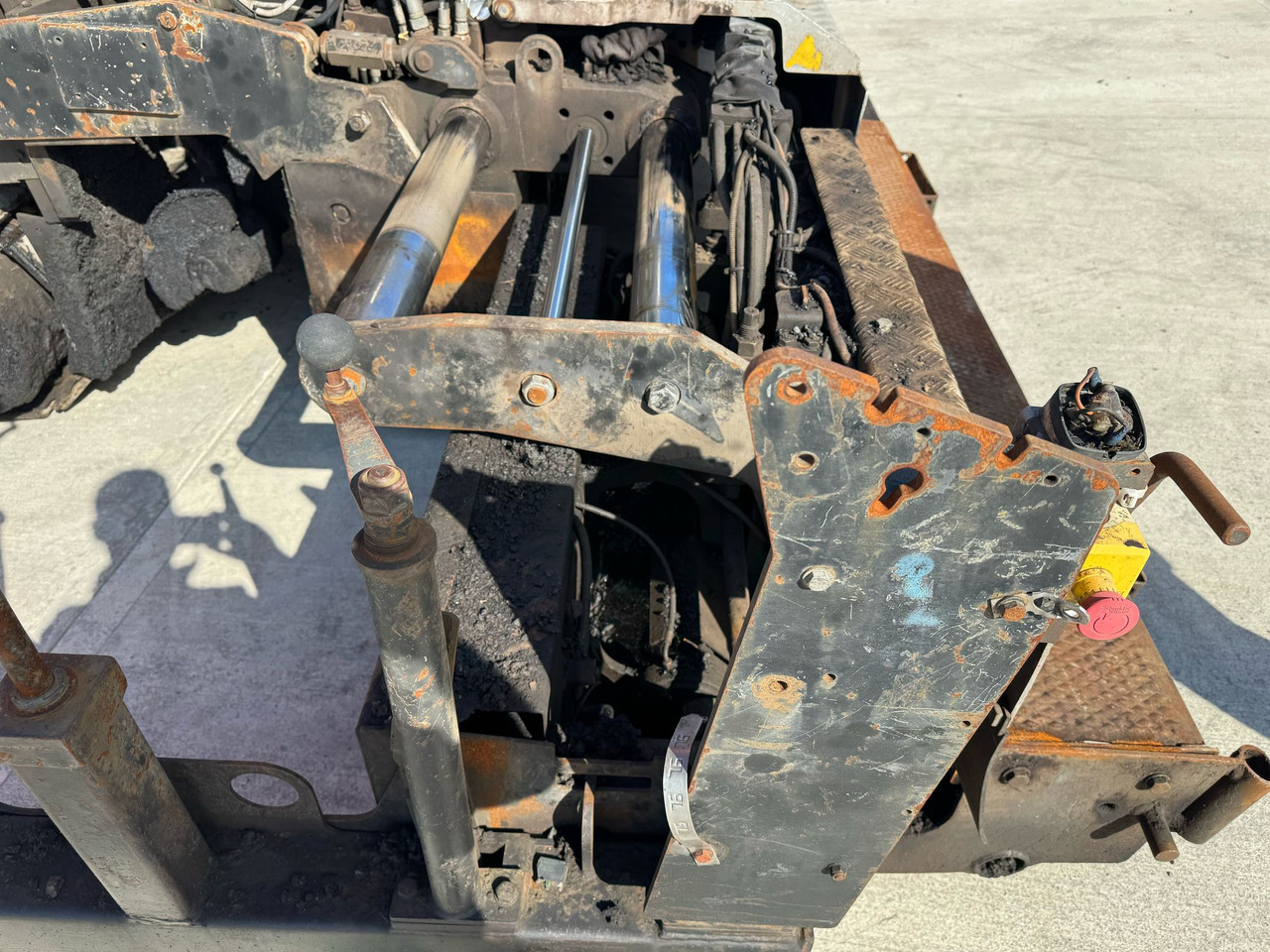 מרצף אספלט ABG TITAN 326: תמונה 10