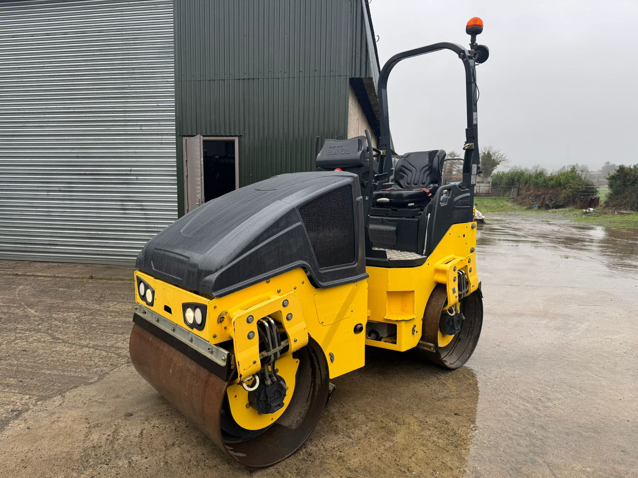 BOMAG BW120AD-5 - רולר כביש: תמונה 1 BOMAG BW120AD-5 - רולר כביש: תמונה 1