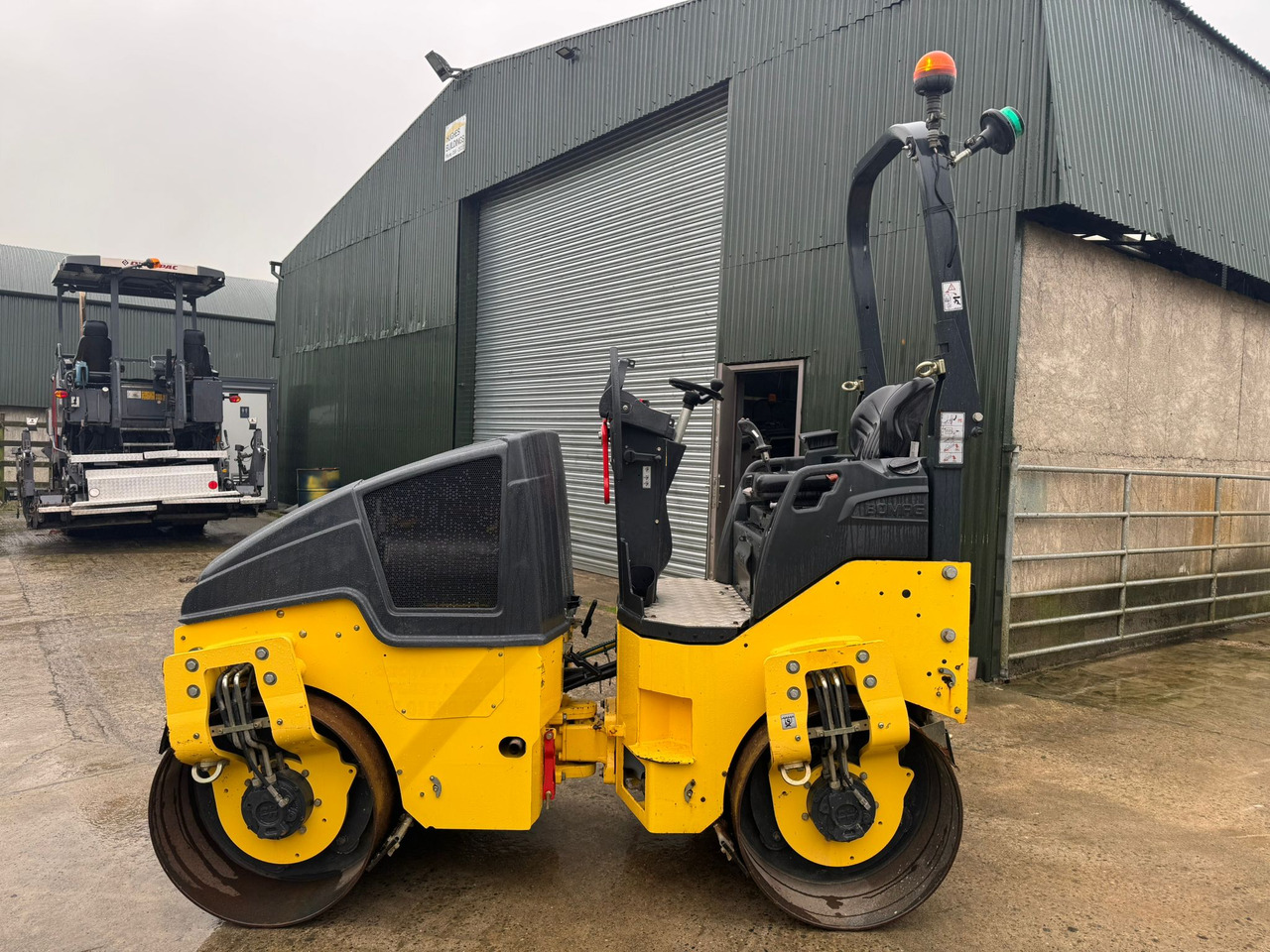 BOMAG BW120AD-5 - רולר כביש: תמונה 2 BOMAG BW120AD-5 - רולר כביש: תמונה 2