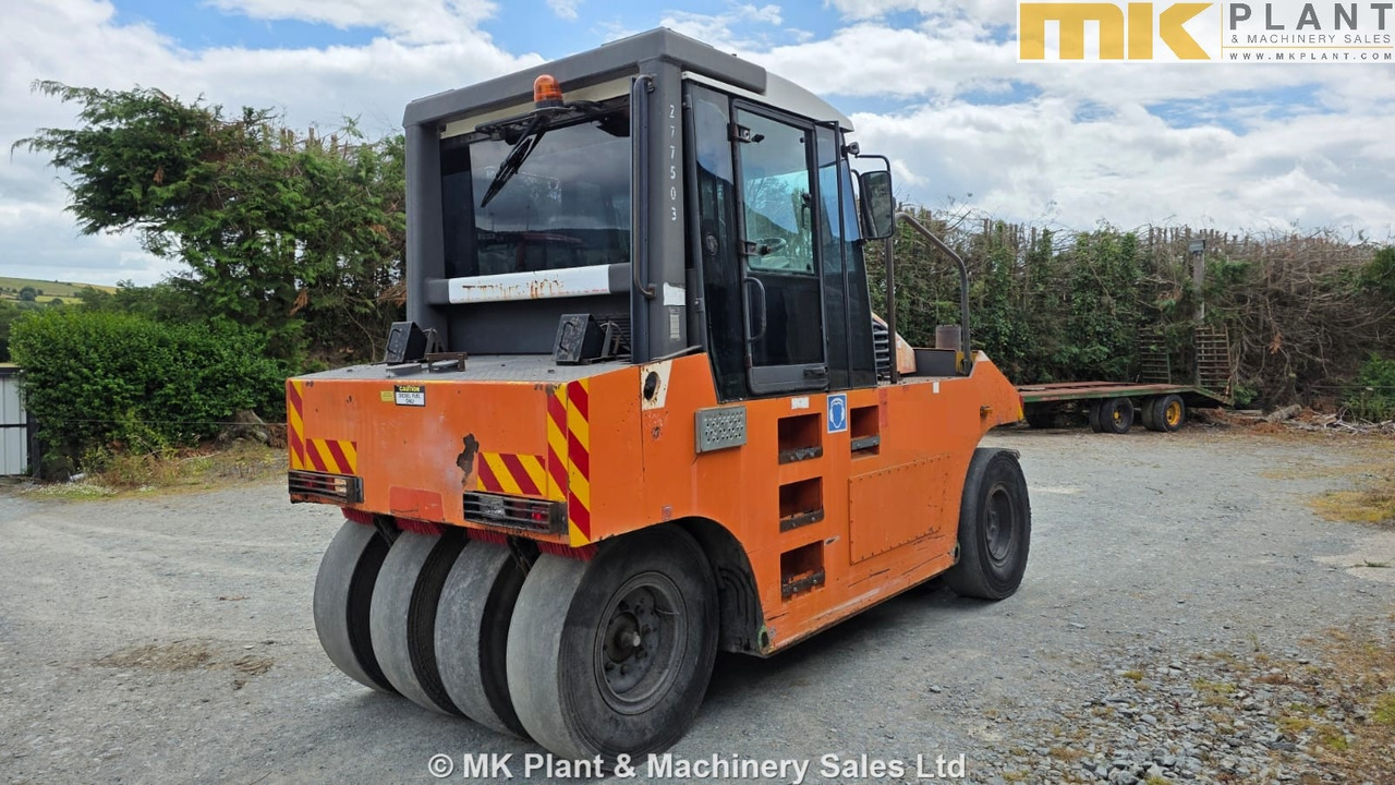 BOMAG BW24R (Stavostroj VP2400 / Ammann AP2400) - רולר פניאומטי: תמונה 3 BOMAG BW24R (Stavostroj VP2400 / Ammann AP2400) - רולר פניאומטי: תמונה 3
