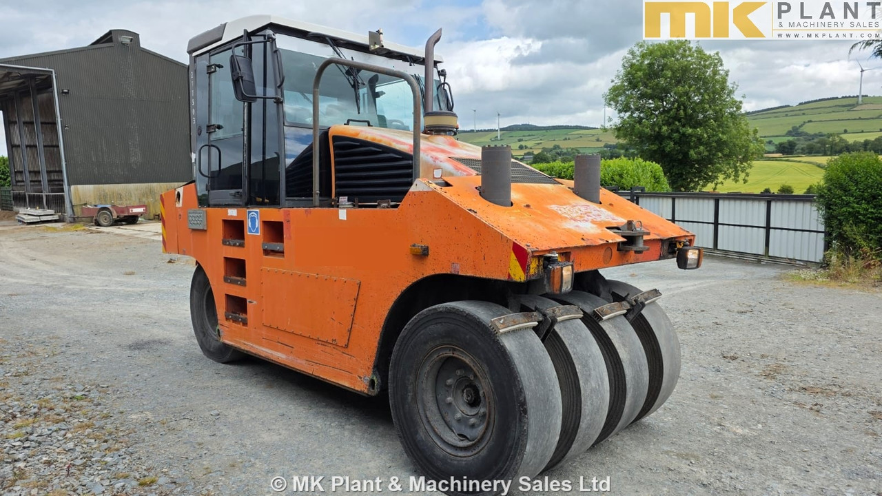 BOMAG BW24R (Stavostroj VP2400 / Ammann AP2400) - רולר פניאומטי: תמונה 5 BOMAG BW24R (Stavostroj VP2400 / Ammann AP2400) - רולר פניאומטי: תמונה 5