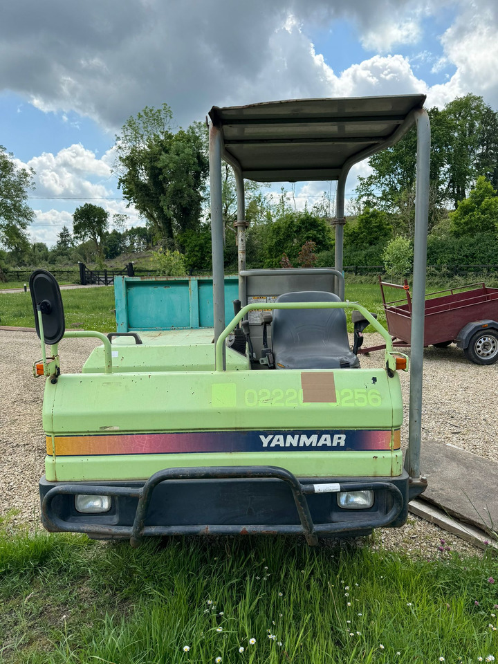 Yanmar C30R-2B - מסיר פסולת זוחל: תמונה 3 Yanmar C30R-2B - מסיר פסולת זוחל: תמונה 3