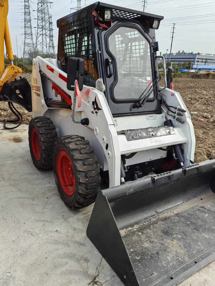 BOBCAT S18 - מעמיס היגוי החלקה: תמונה 2 BOBCAT S18 - מעמיס היגוי החלקה: תמונה 2