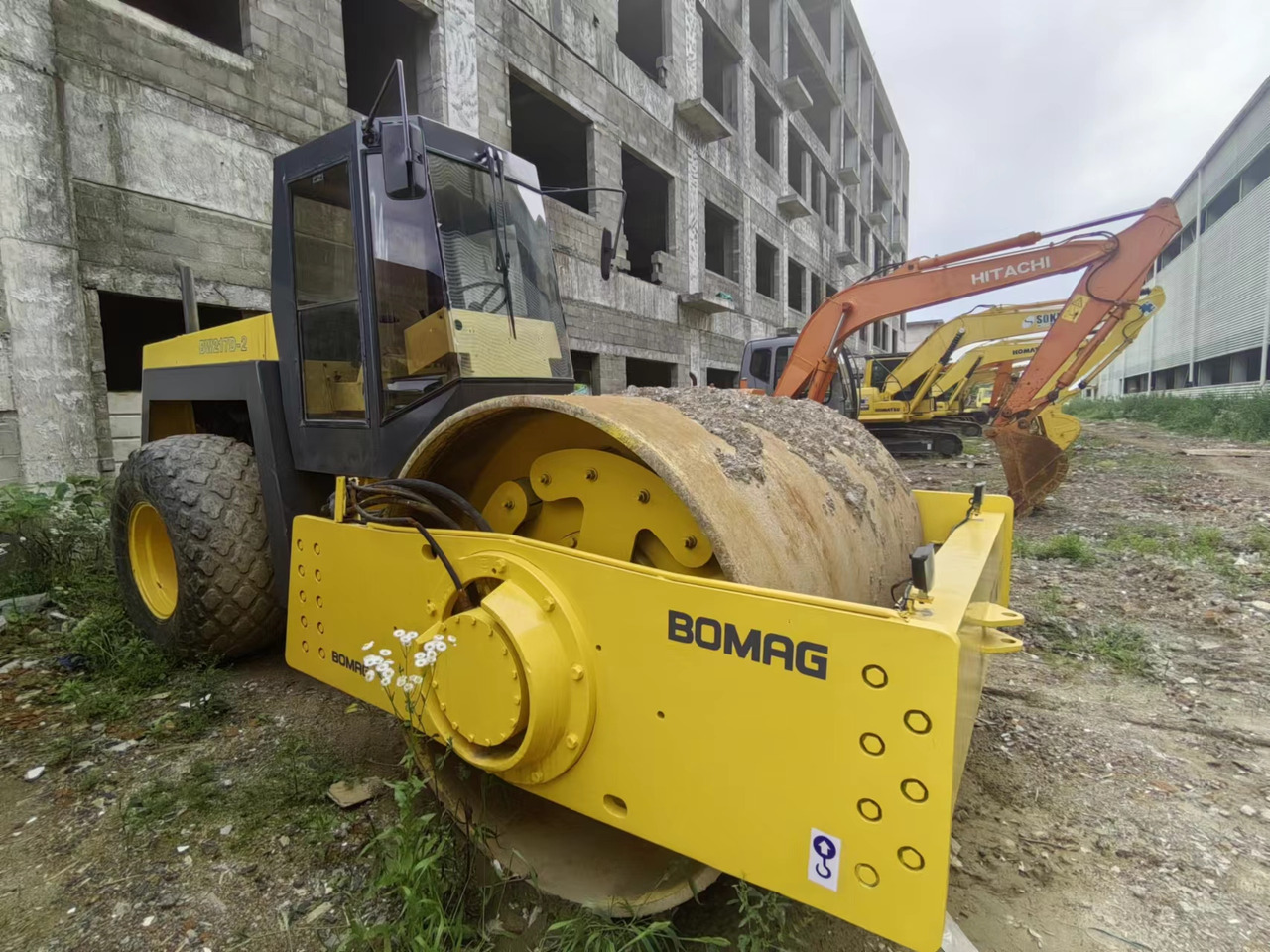 BOMAG BW217D - רולר כביש: תמונה 3 BOMAG BW217D - רולר כביש: תמונה 3
