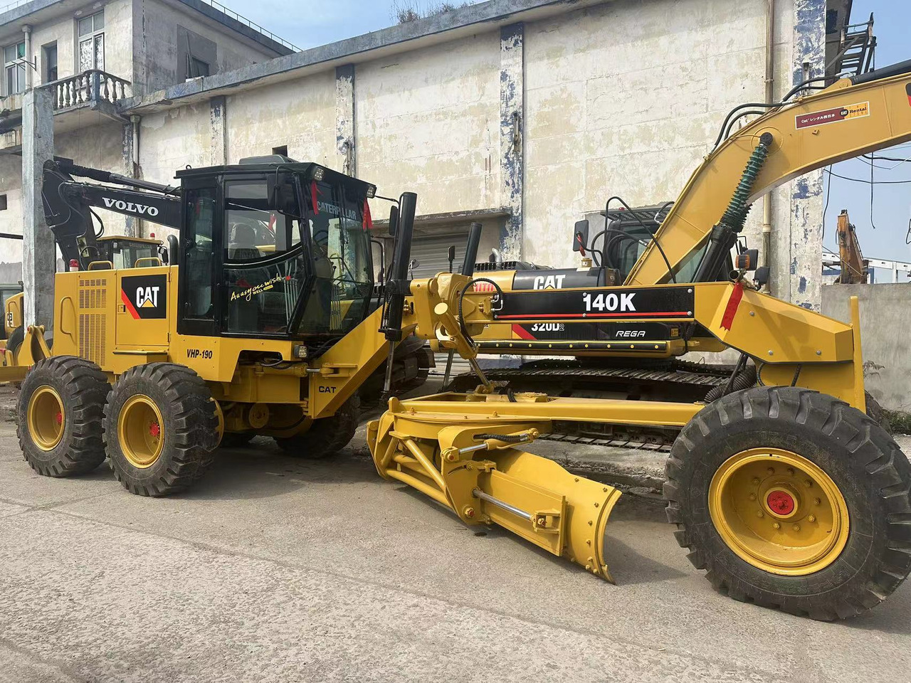 CATERPILLAR 140K - מפלסת: תמונה 1 CATERPILLAR 140K - מפלסת: תמונה 1