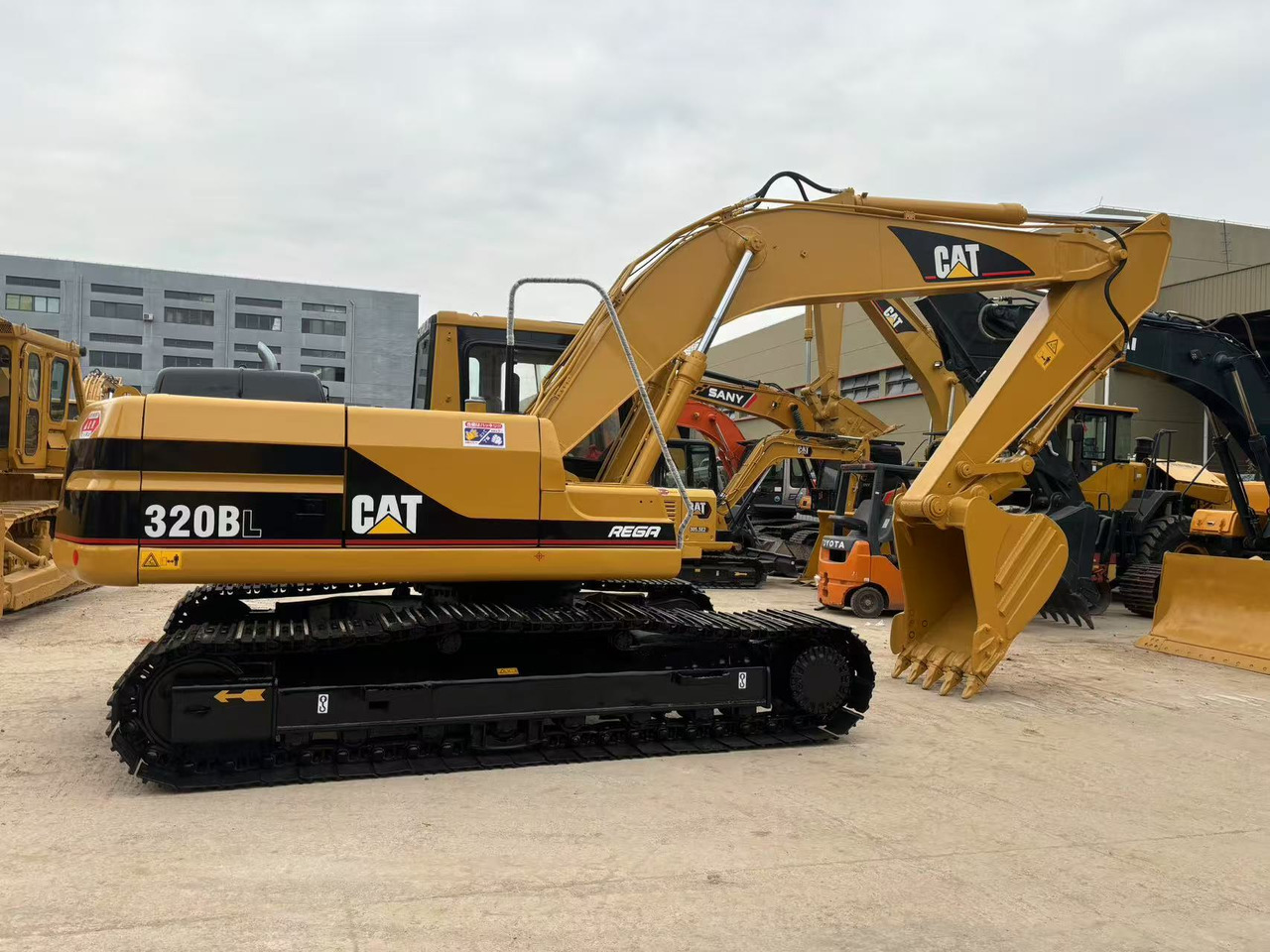 CATERPILLAR 320B - מחפר סורק: תמונה 3 CATERPILLAR 320B - מחפר סורק: תמונה 3