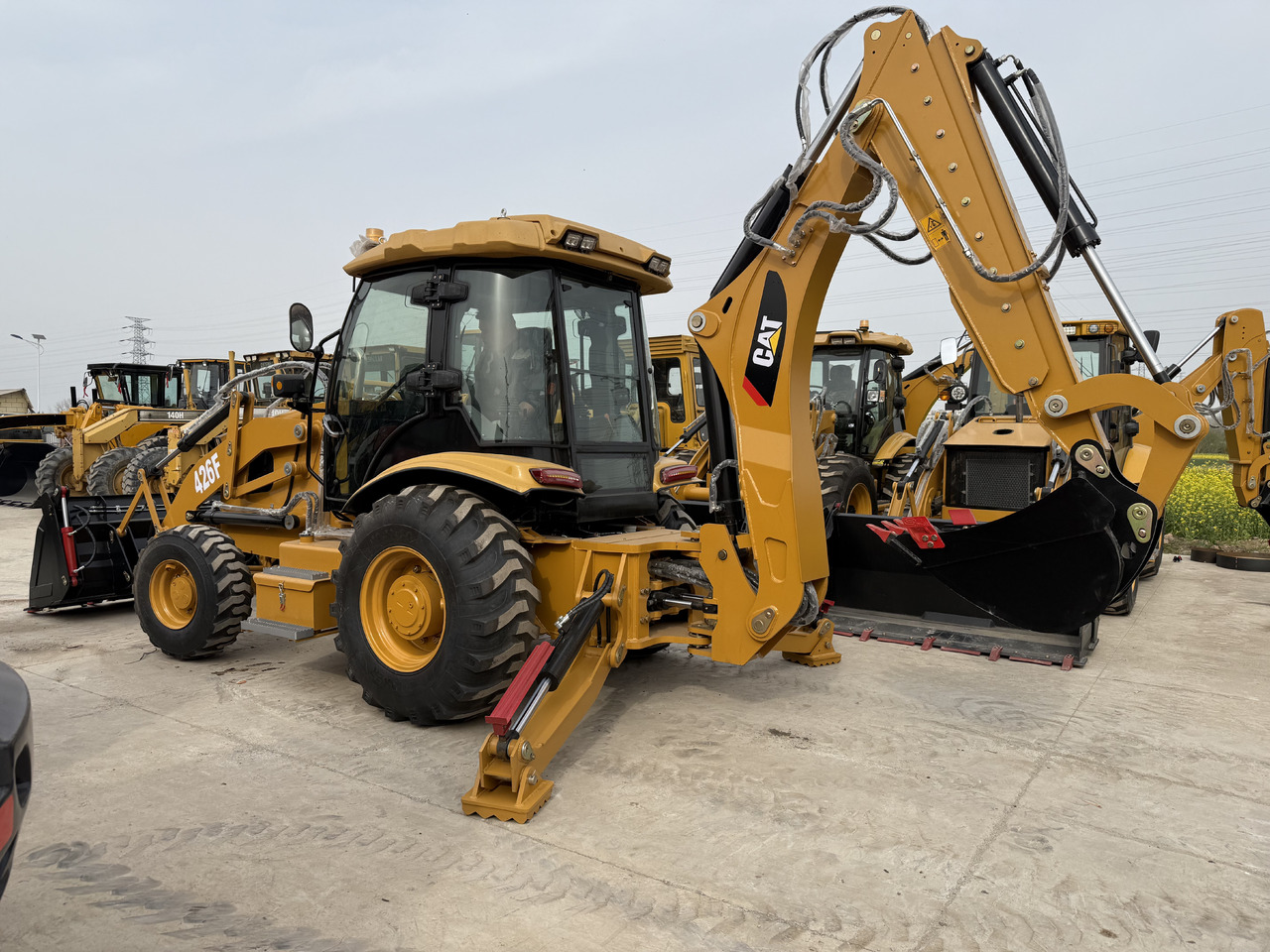 CATERPILLAR 426F - מחפרון: תמונה 2 CATERPILLAR 426F - מחפרון: תמונה 2