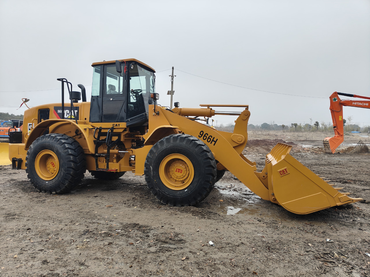 CATERPILLAR 966H - מעמיס גלגלים: תמונה 2 CATERPILLAR 966H - מעמיס גלגלים: תמונה 2