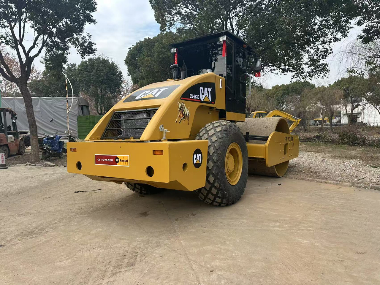 CATERPILLAR CS683E - רולר כביש: תמונה 3 CATERPILLAR CS683E - רולר כביש: תמונה 3