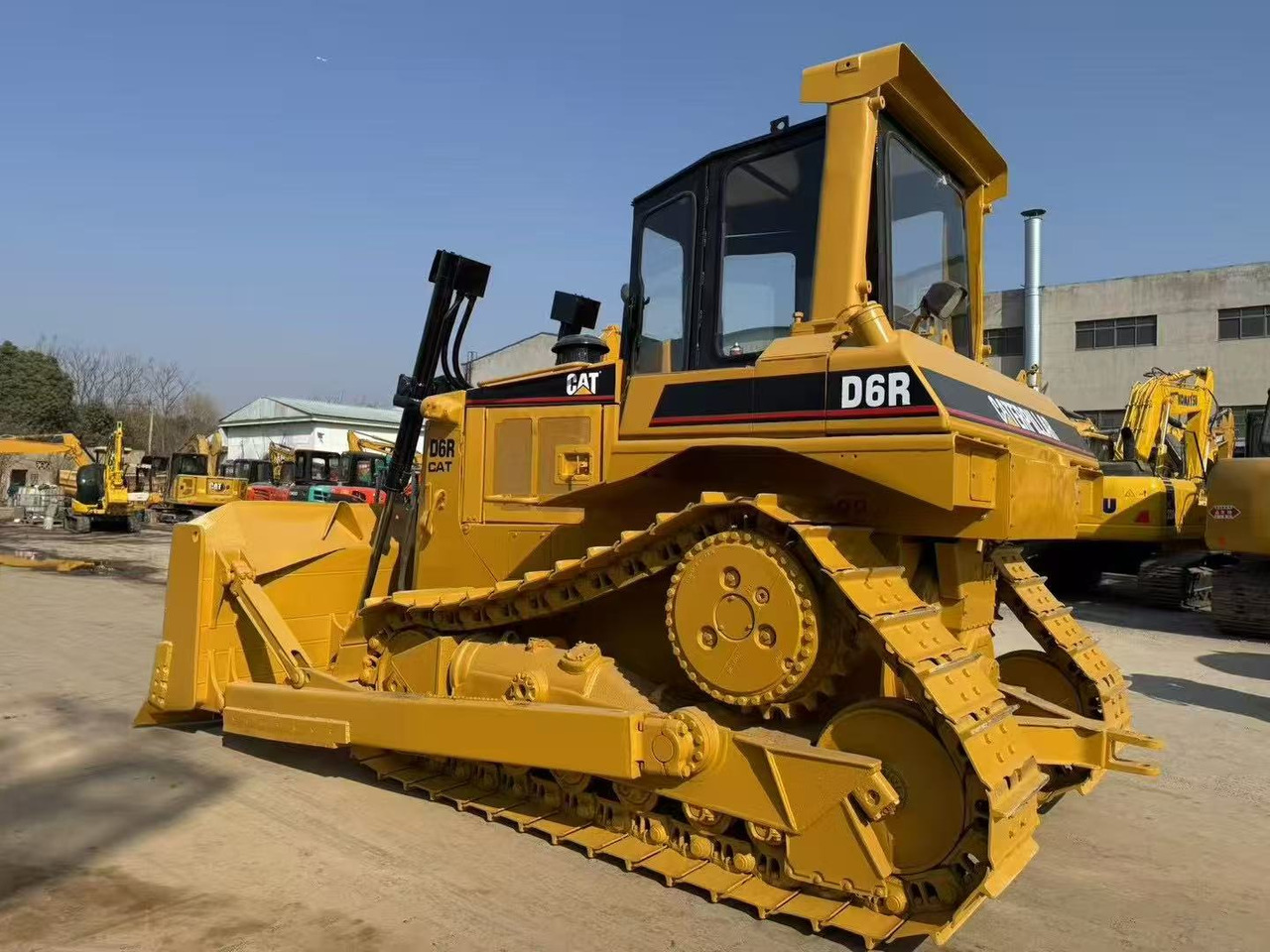 CATERPILLAR D6R - דחפור: תמונה 2 CATERPILLAR D6R - דחפור: תמונה 2
