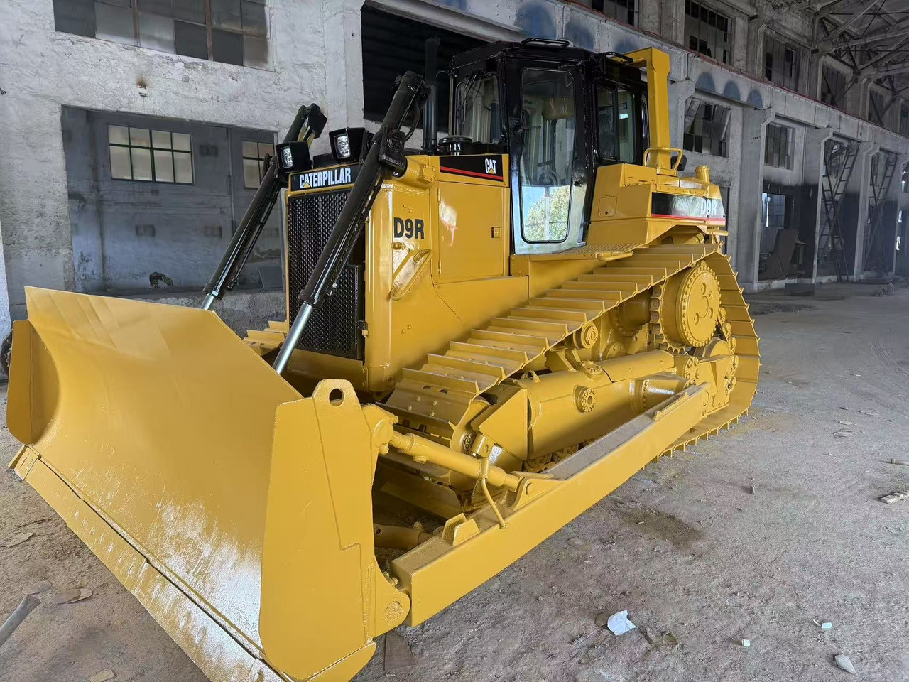CATERPILLAR D9R - דחפור: תמונה 4 CATERPILLAR D9R - דחפור: תמונה 4