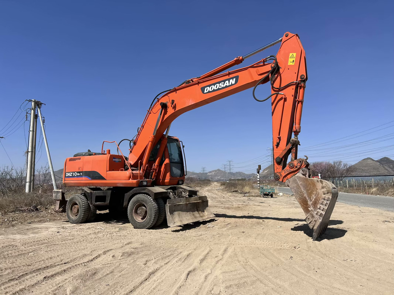 DOOSAN DH210W-7 - מחפר גלגלים: תמונה 2 DOOSAN DH210W-7 - מחפר גלגלים: תמונה 2