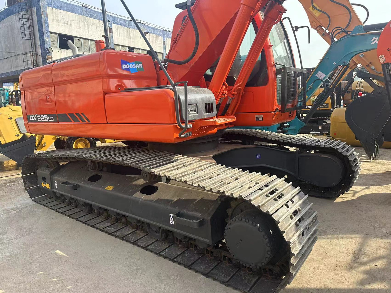 DOOSAN DX225LC - מחפר סורק: תמונה 3 DOOSAN DX225LC - מחפר סורק: תמונה 3