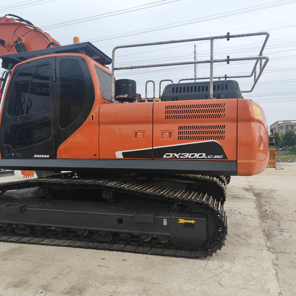 DOOSAN DX300LC-9C - מחפר סורק: תמונה 3 DOOSAN DX300LC-9C - מחפר סורק: תמונה 3