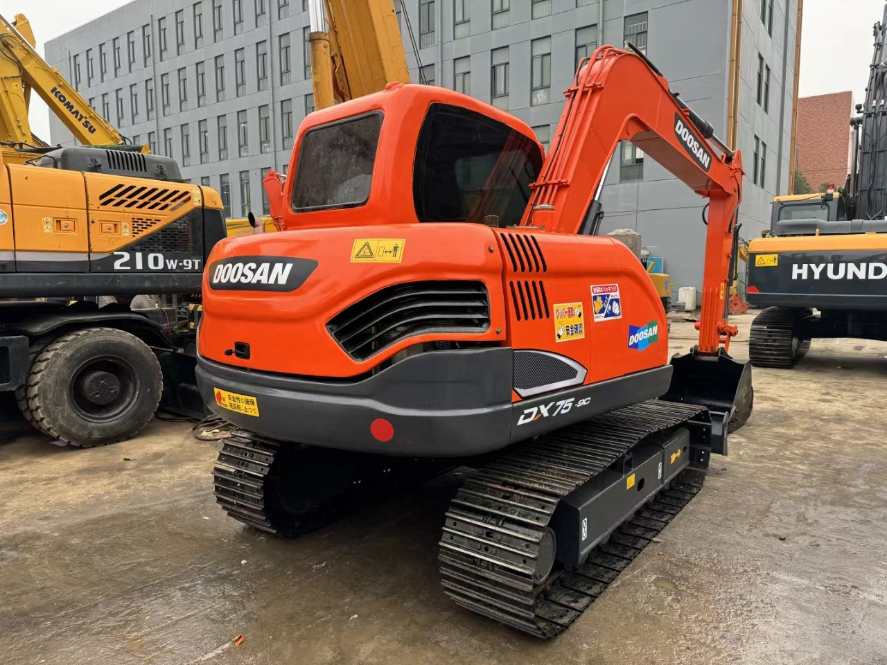 DOOSAN DX75-9C - מחפר סורק: תמונה 2 DOOSAN DX75-9C - מחפר סורק: תמונה 2