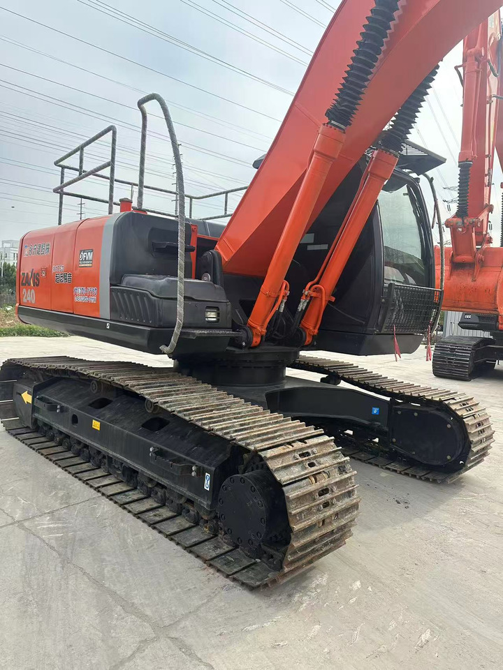 HITACHI ZX240-3G - מחפר סורק: תמונה 2 HITACHI ZX240-3G - מחפר סורק: תמונה 2