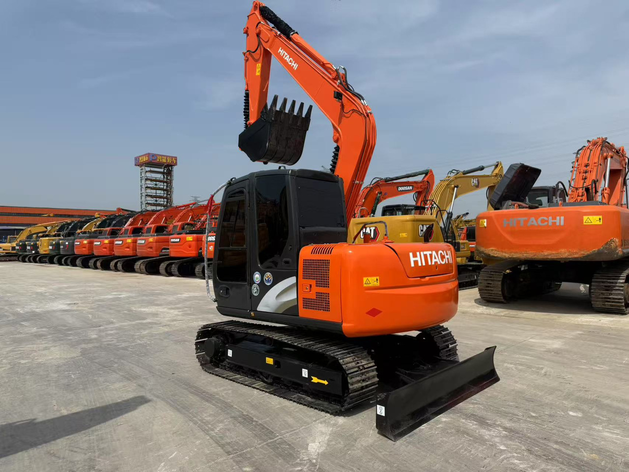 HITACHI ZX70 - מחפר סורק: תמונה 3 HITACHI ZX70 - מחפר סורק: תמונה 3