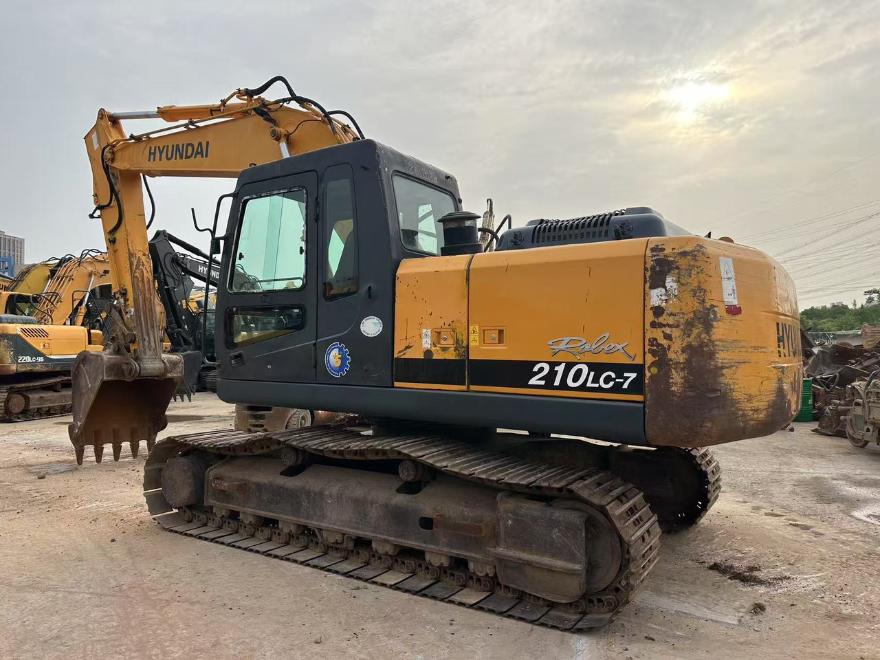 HYUNDAI R210LC-7 - מחפר סורק: תמונה 1 HYUNDAI R210LC-7 - מחפר סורק: תמונה 1