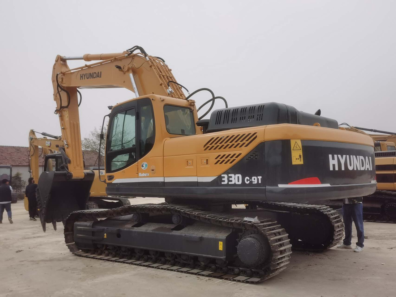 HYUNDAI R330LC-9T - מחפר סורק: תמונה 1 HYUNDAI R330LC-9T - מחפר סורק: תמונה 1