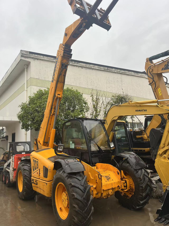 JCB 535 - מפעיל טלסקופי: תמונה 1 JCB 535 - מפעיל טלסקופי: תמונה 1