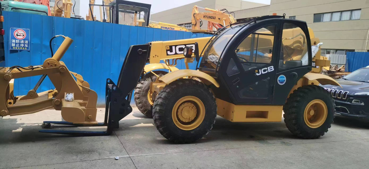 JCB 535 - מפעיל טלסקופי: תמונה 1 JCB 535 - מפעיל טלסקופי: תמונה 1